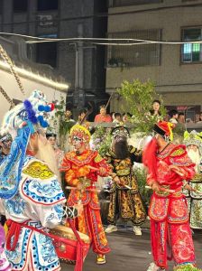 闽南入厝：探秘闽南传统搬家庆典