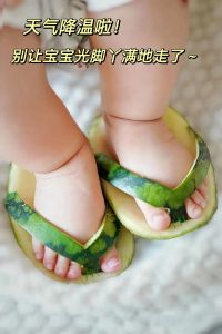 赤脚玩耍：儿童成长的五大益处与注意事项