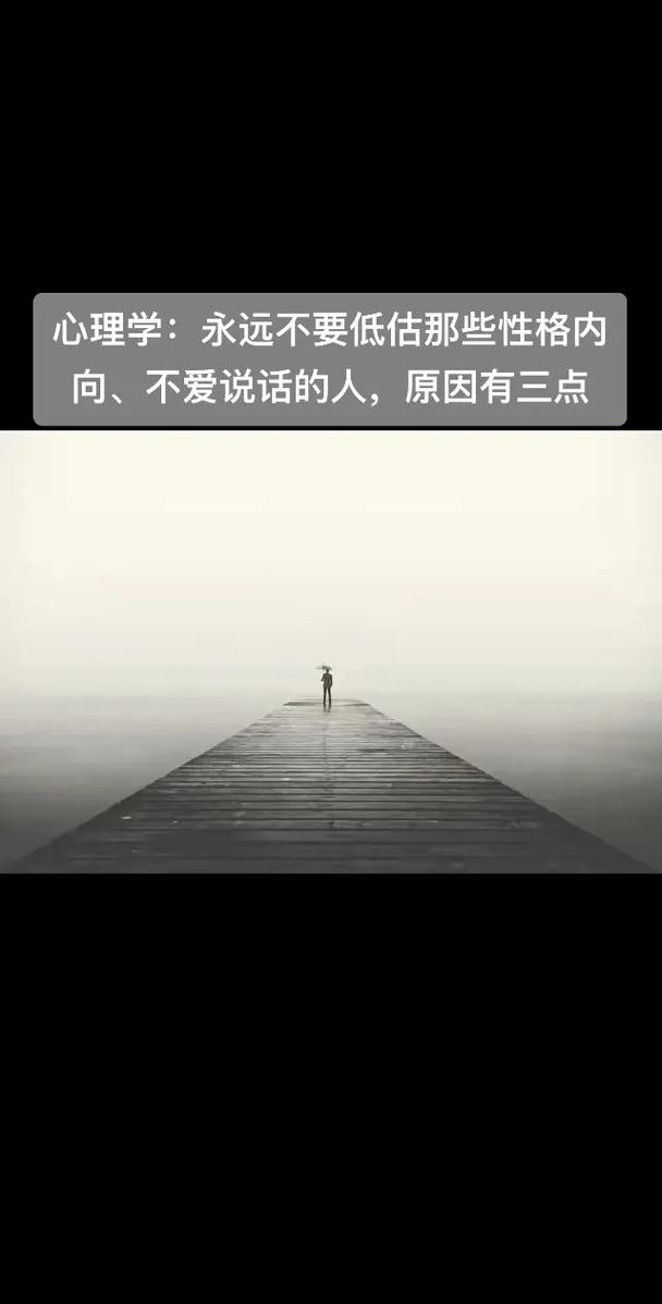 腊月女孩：传统福气与现代命运