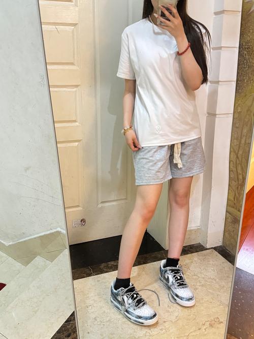 Nike潮女：时尚运动生活家，自信魅力探秘
