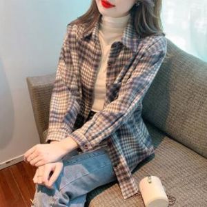 格子魅力揭秘：解析格子控女子的时尚心理与穿搭技巧