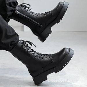 马丁靴男士：街头先锋的时尚态度揭秘