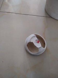 碎碗背后的玄机：化解不吉，开启心灵修行之旅