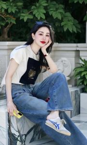 宽松休闲女装女性的性格与生活态度解析