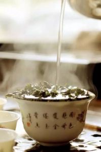 算命折寿之谜：迷信还是科学？