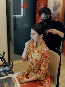 已婚妇女梦见再披婚纱：解析情感启示与生活密码