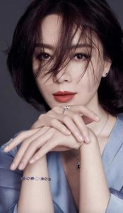 女性手相手背薄真的命苦？手心厚福气足？
