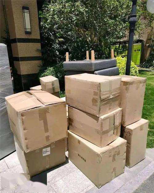 轻松搬家攻略：物品与时间选择秘诀