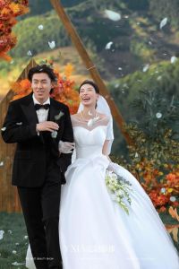 梦境双婚礼：人生转折的神秘预示