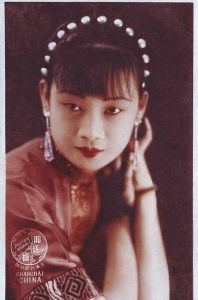 古代陪嫁丫头悲剧命运：女性权益的反思与曙光