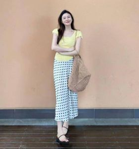 浅色衣装解码：爱穿浅色衣女性的性格密码