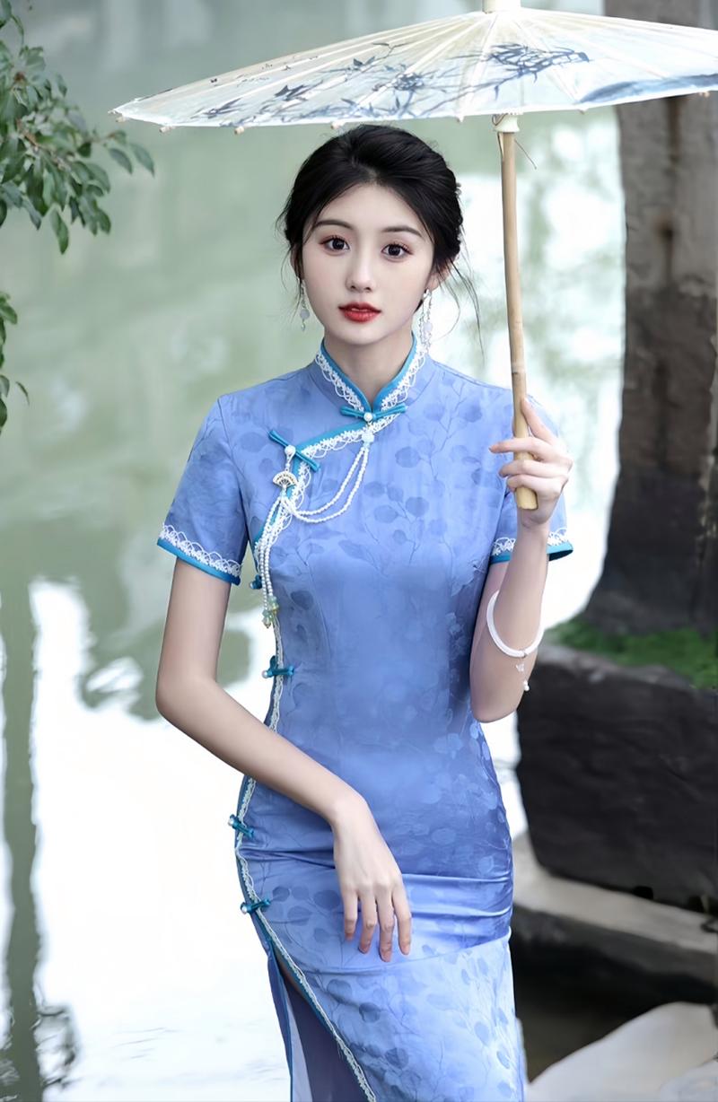 素雅简单之美：女人气质的秘密与养成之道