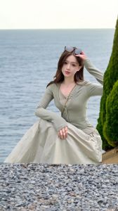素雅穿搭：展现女性气质的时尚智慧