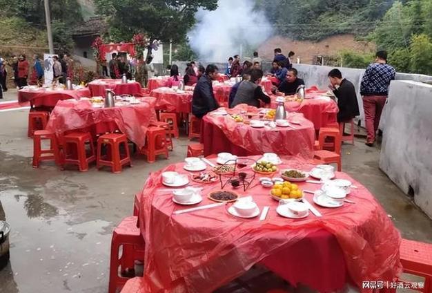 梦解析：酒席梦境的吉凶预兆与人生启示