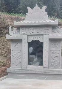 祖坟风水：家族命运奥秘与酒鬼风水之谜