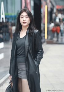深色系女性性格黑色情结背后的心理动机