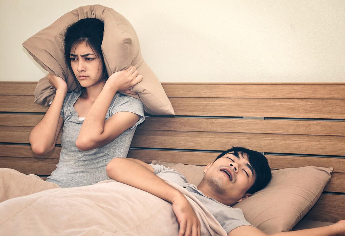 离婚后男人心结：前妻情感纠葛解析