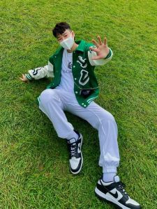 男性绿色穿搭：活力魅力，打破渣男色误解