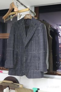 西装进化：从职场正装到个性潮流
