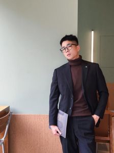 西装潮流变迁：礼仪还是过时？西装魅力