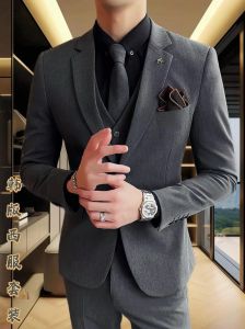 西装背后的职场身份密码