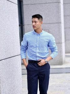 职场穿搭新宠：蓝色西装，智选风采