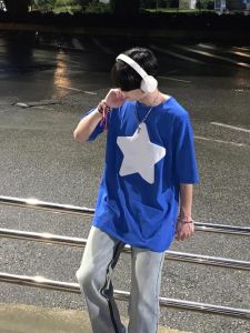 蓝色西装：男性魅力的冷静密码