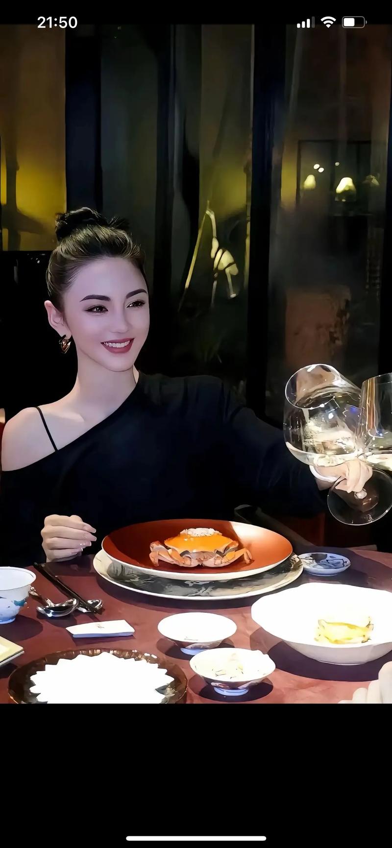 名牌服饰心理密码：解读女性时尚自我表达