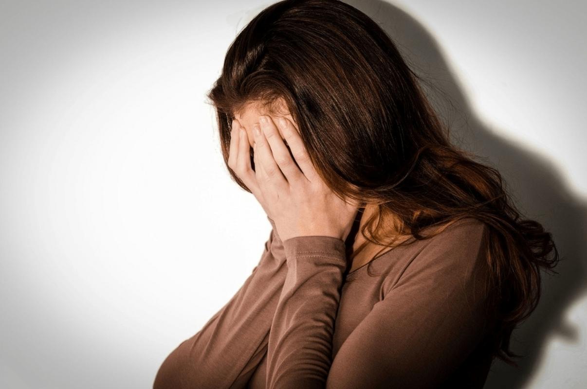 高中女生人际关系焦虑解密：心理疏导与成长之路
