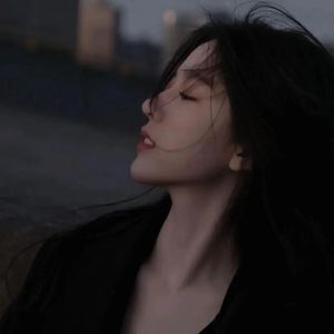 暗黑潮流头像：高冷女生头像，多风格探索