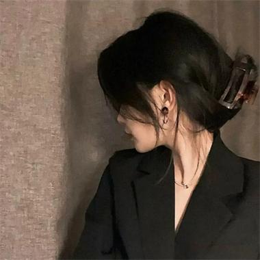 暗黑潮流头像：高冷女生头像，多风格探索