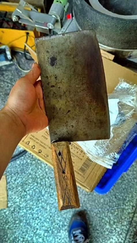 菜刀掉地吉凶：民间谜团！