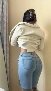 裤装时尚解码：女性性格与穿衣风格