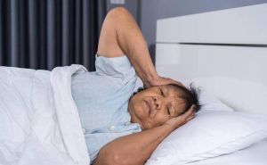 老年人失眠对策：心理调节与生活改善全攻略