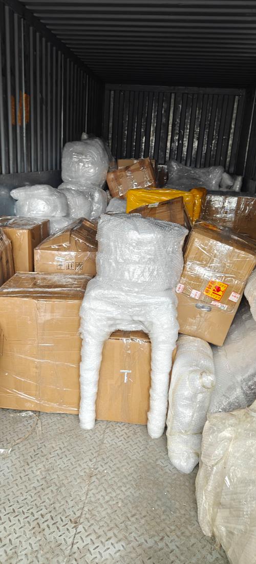 搬家新生活：告别旧物，迎吉时入宅