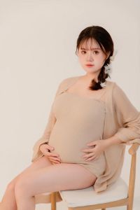 梦中大肚子中老年女性心理寓意与人生启示
