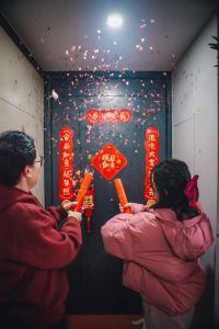 传统融合现代，新居入住仪式喜庆呈现