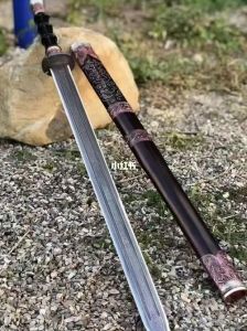 风水宝剑摆放秘密：门口摆放宝剑的讲究与禁忌