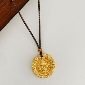 五行饰品挑选指南：金属性旺运秘籍