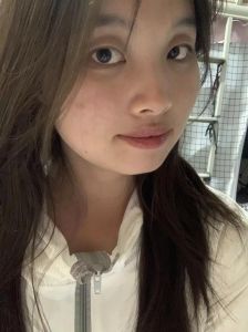 安静女孩生活艺术：内向力量的独特诠释