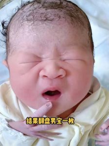解密梦境：梦见生儿子看清脸的寓意与心理探索