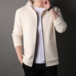 尊重与理解：男女穿衣选择中的关系智慧