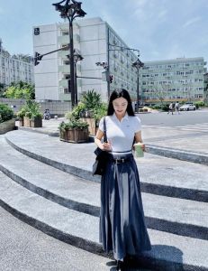 传统保守女生在男性心中的地位：PU心理与情感奥秘