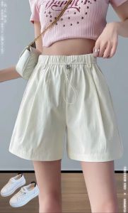 保守女生短裤挑战：时尚与传统碰撞新解