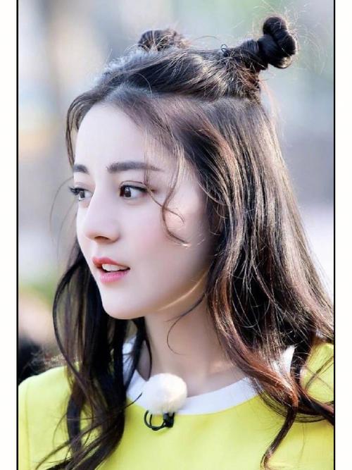 双子座女生：智慧使者双重魅力
