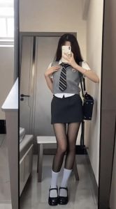 男性为何钟爱女性丝袜腿的奥秘