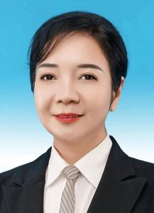 长相与官职：美女市长与干部能力之谜