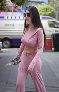 素颜美女的独特气质与惊艳蜕变
