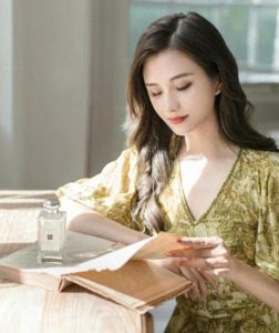 纯净气质女性的独特魅力