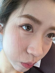 素颜之美：自然自信，素颜与美女的秘密